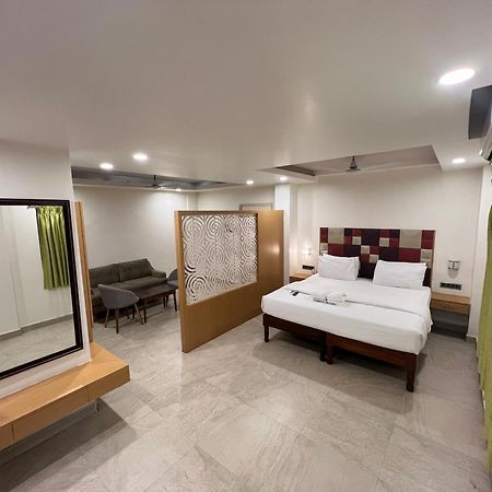 Diviyum Manor Hotell Port Blair Exteriör bild
