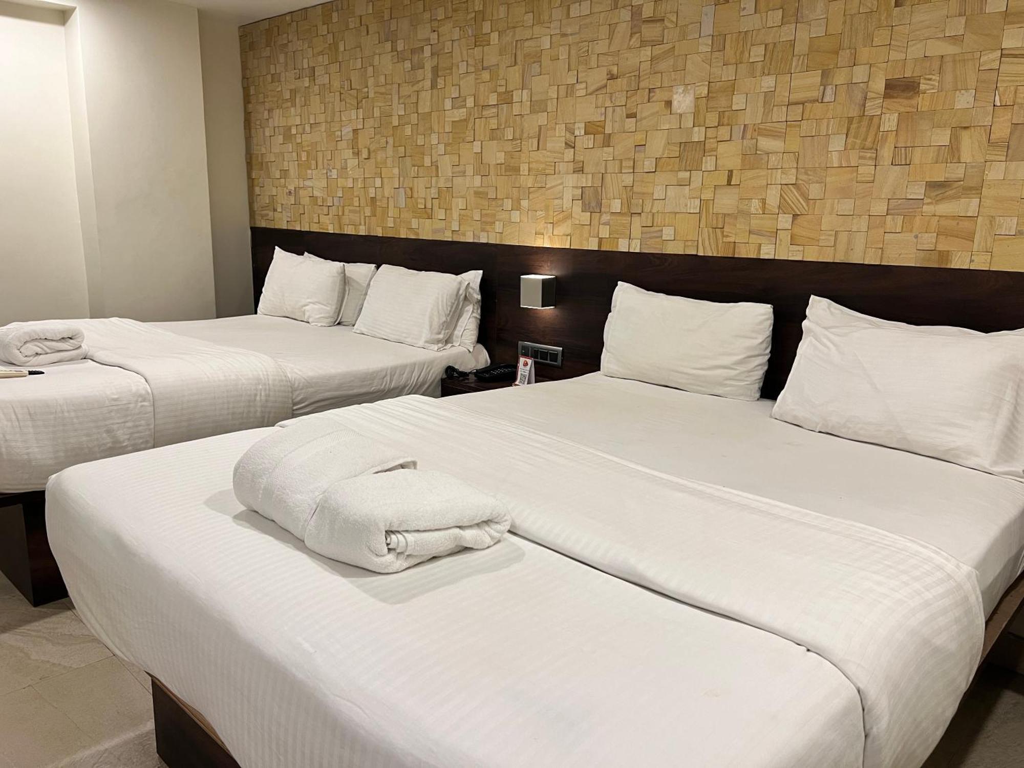 Diviyum Manor Hotell Port Blair Exteriör bild