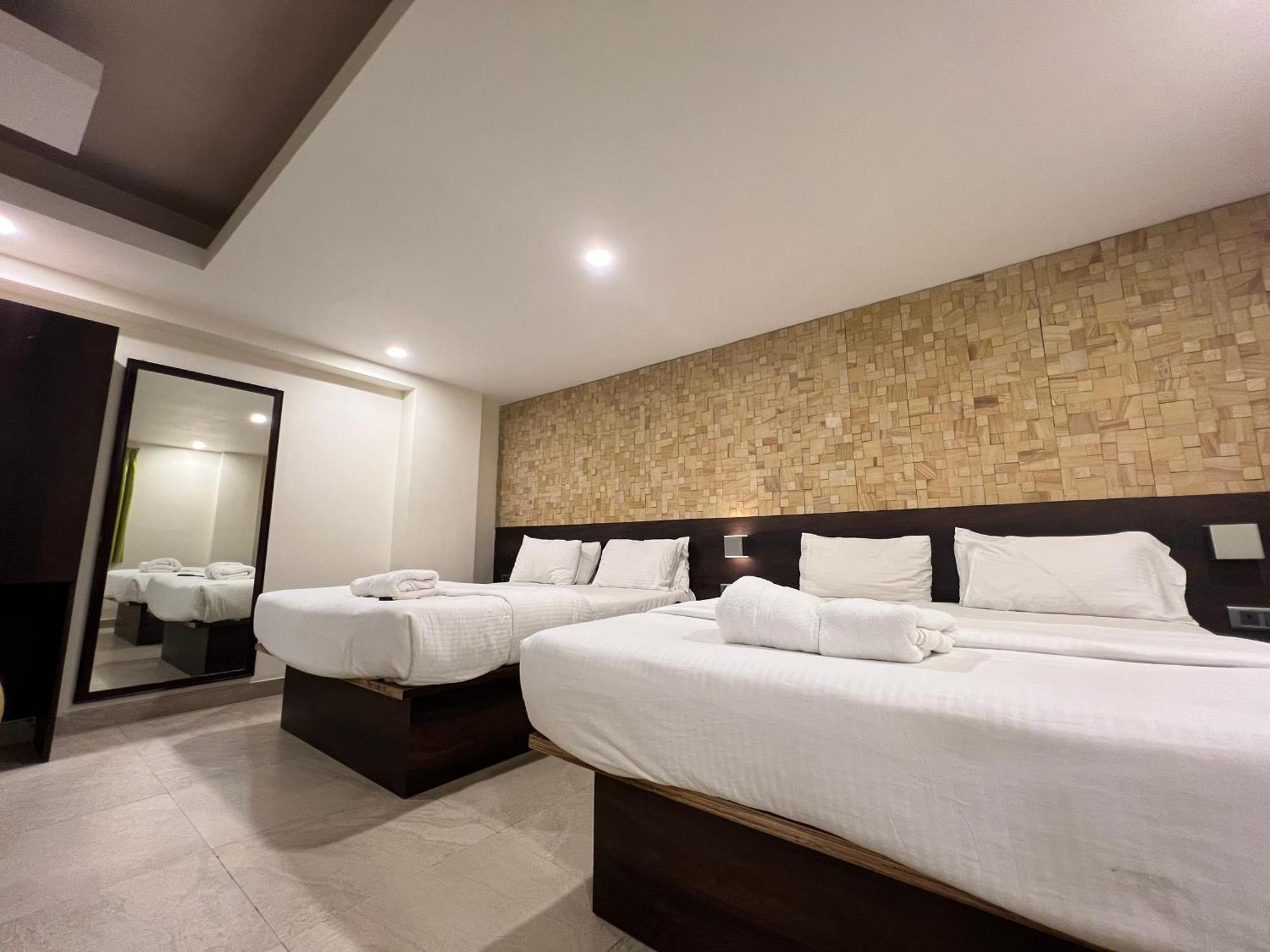 Diviyum Manor Hotell Port Blair Exteriör bild