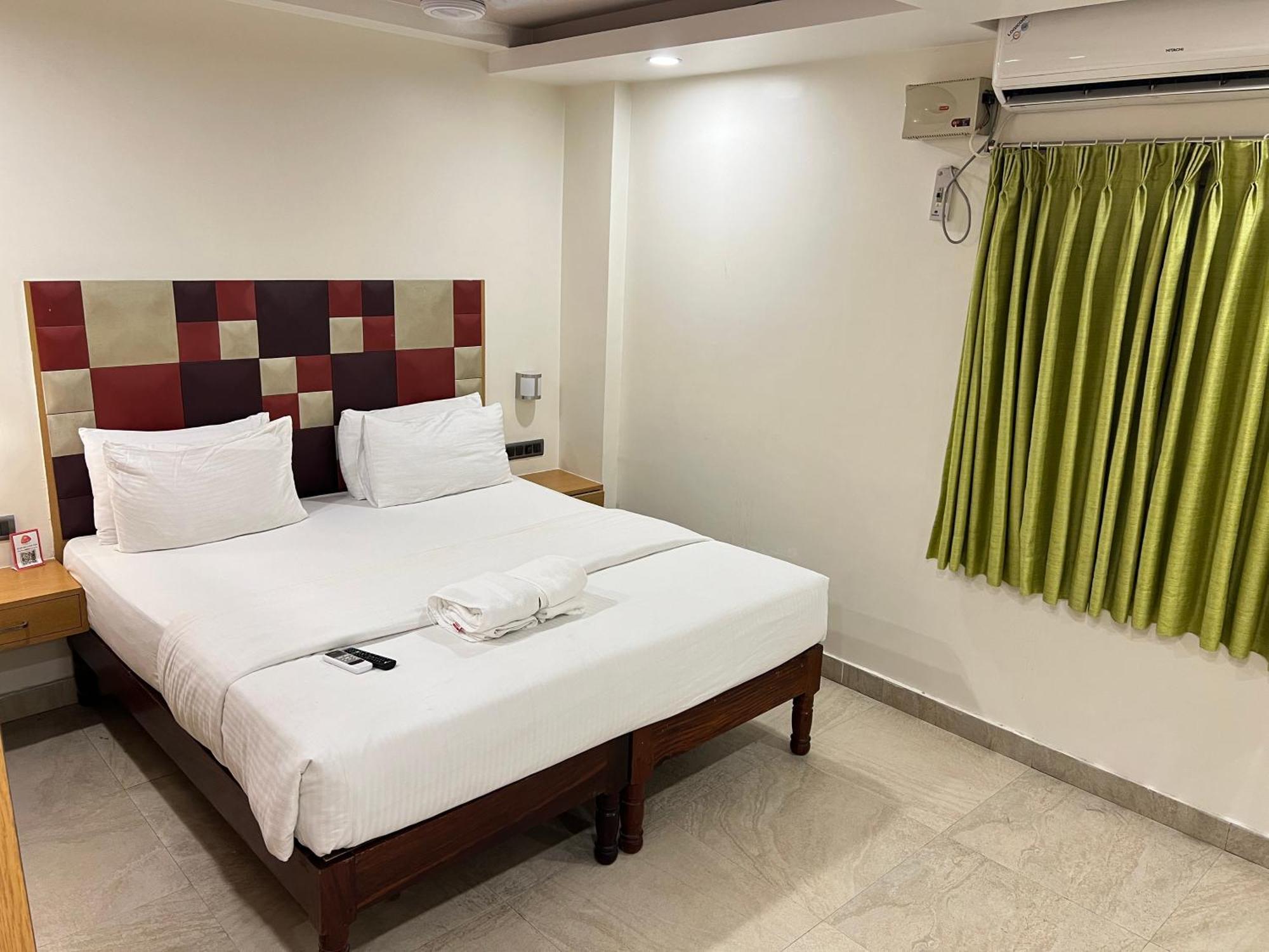 Diviyum Manor Hotell Port Blair Exteriör bild