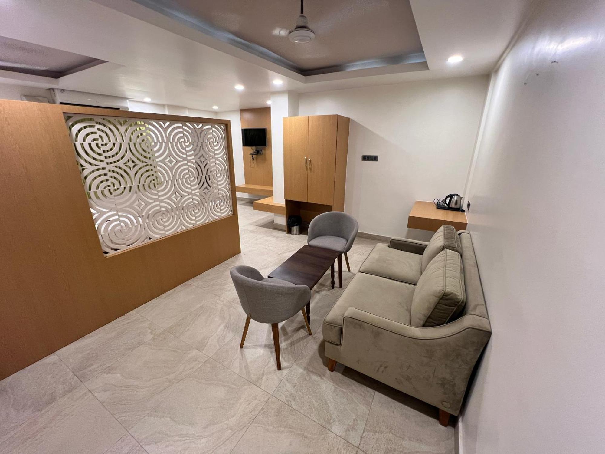 Diviyum Manor Hotell Port Blair Exteriör bild